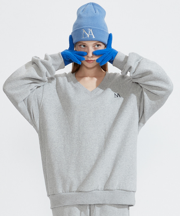 [napping] NOI518 v-neck NA logo sweatshirts (gray)