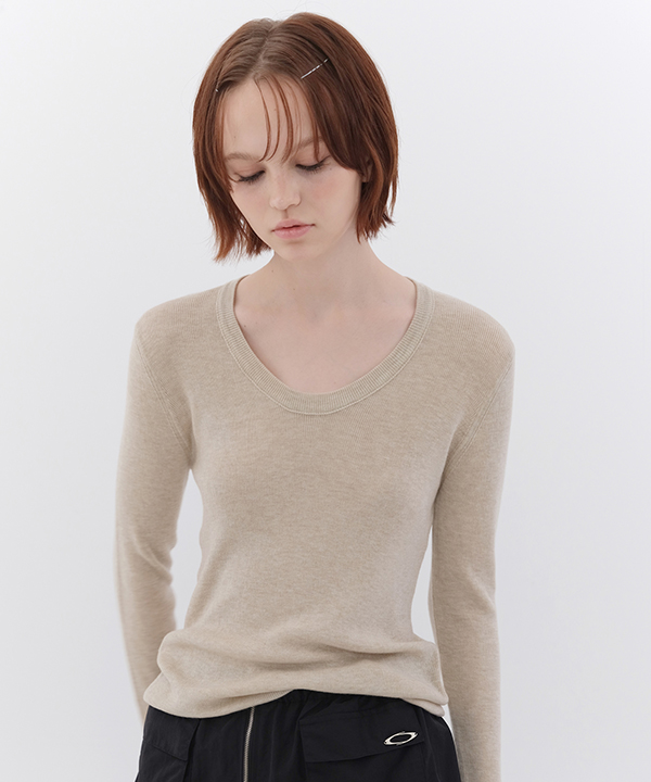 NOI1210 U-neck longsleeve knit (beige)