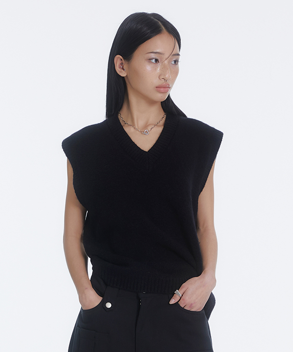 NOI1155 overfit v neck knit vest (black)